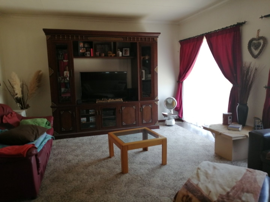 5 Bedroom Property for Sale in Sasolburg Free State